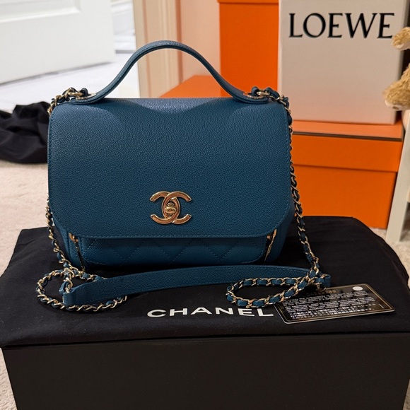 CHANEL Handbags - CHANEL Teal Caviar Quilted Small Business Affinity Flap Bag